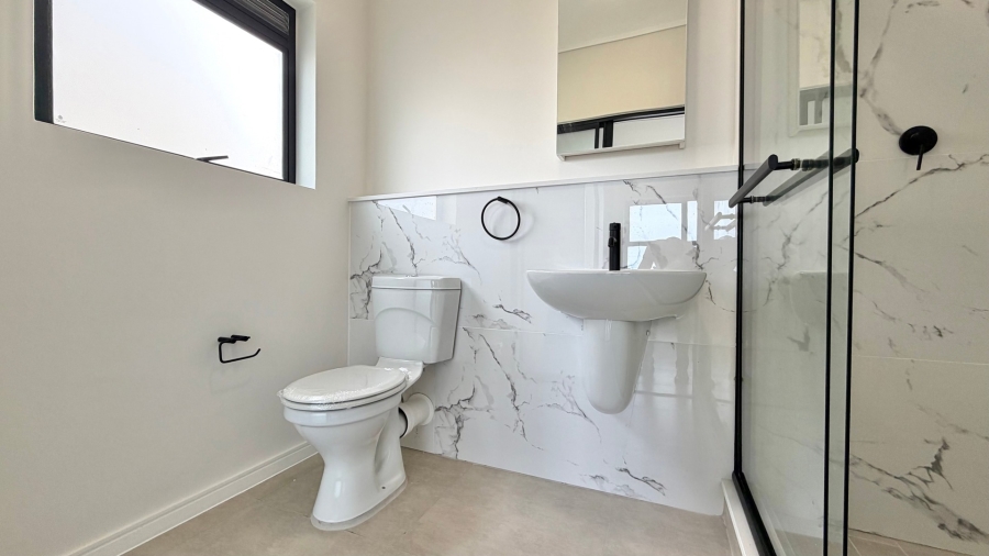 To Let 1 Bedroom Property for Rent in The Huntsman Western Cape